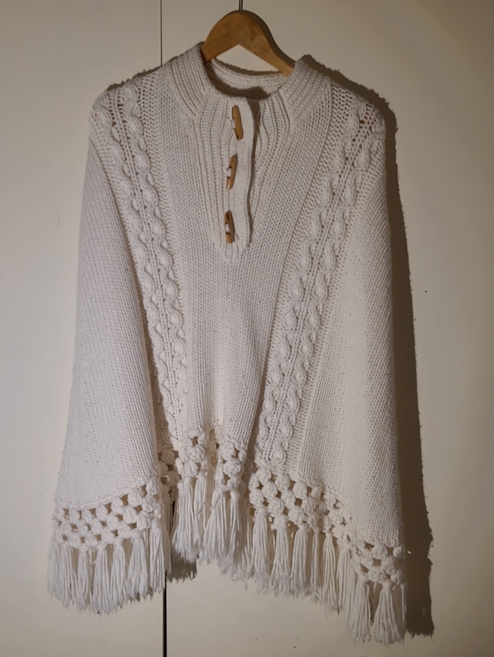 Moda International Cream Cable-Knit Fringe Poncho